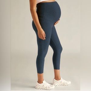 Beyond Yoga - Space dye Love the Bump leggings, size medium in Nocturnal Navy